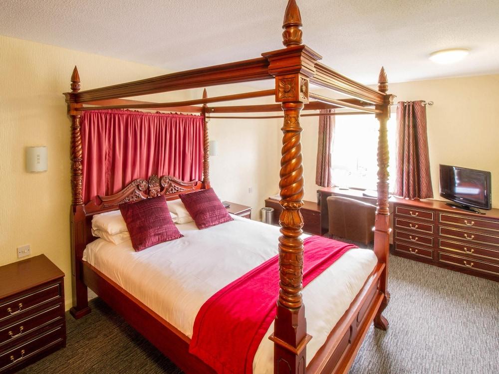 Springfield Hotel & Health Club Halkyn Экстерьер фото