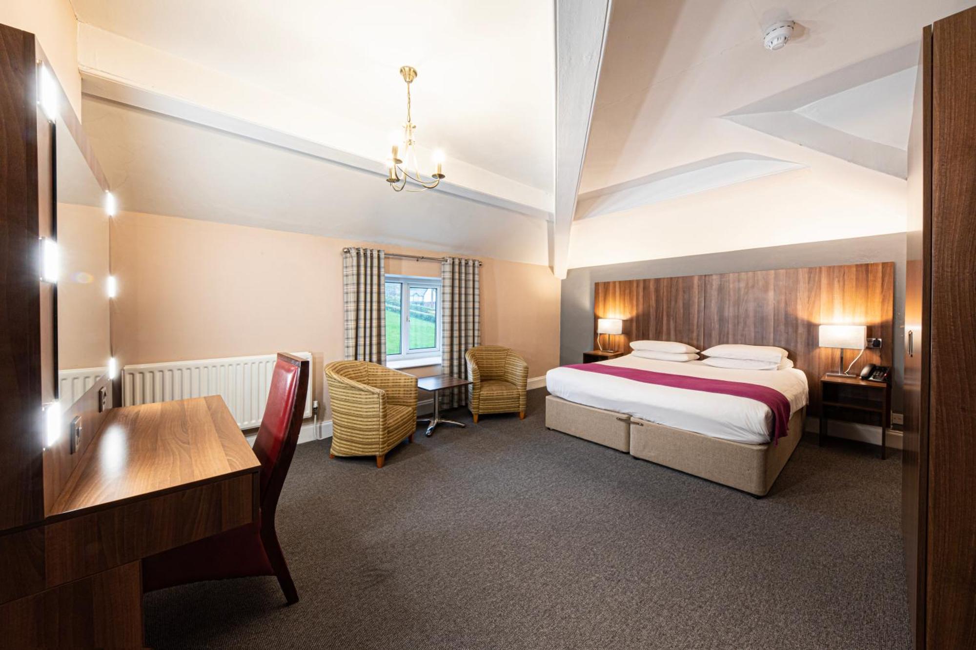 Springfield Hotel & Health Club Halkyn Экстерьер фото